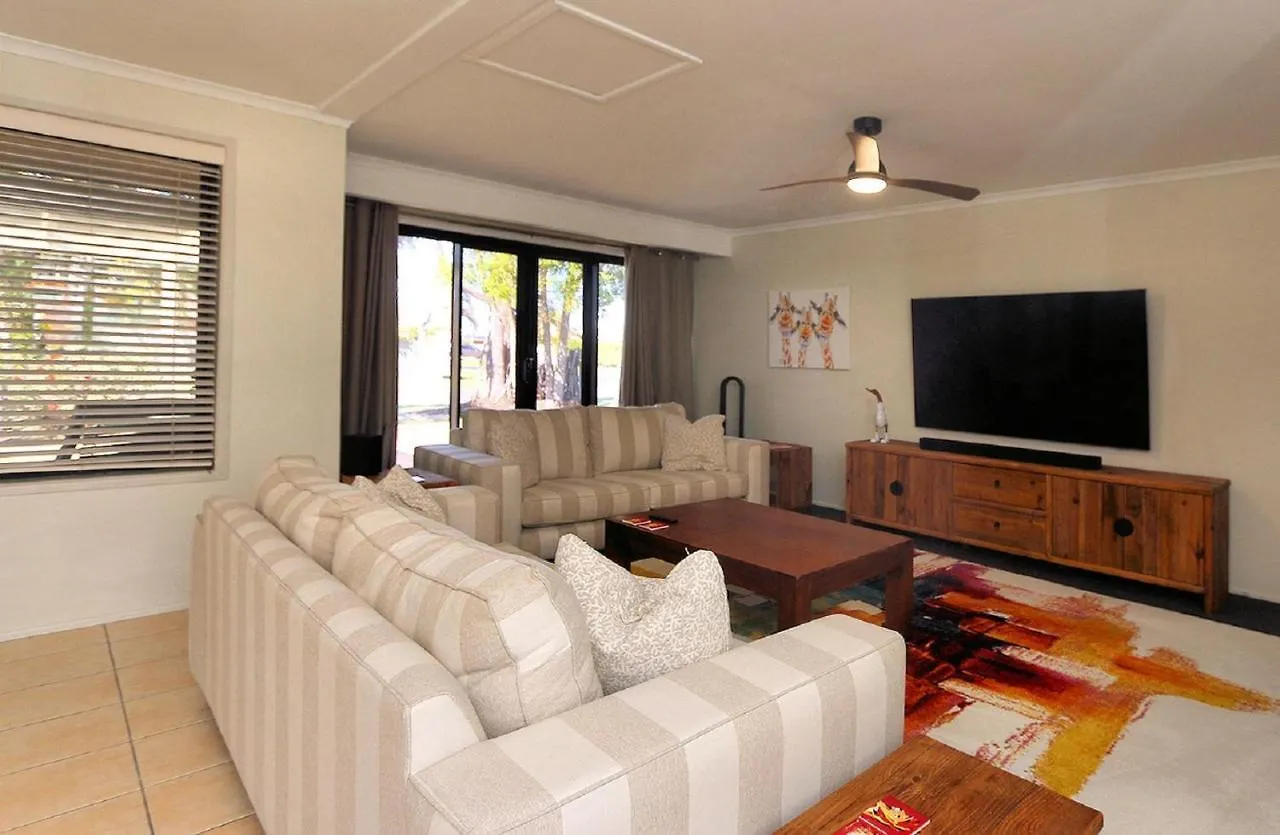 22 Durdins Road Bargara Hotell